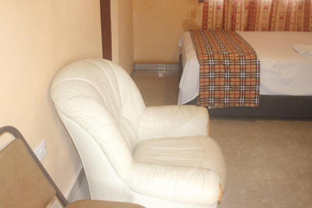 Debora Guest House Freetown Eksteriør billede